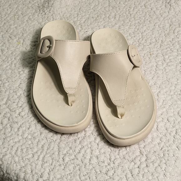 Vionic Cream Sandals with Thong Strap - Picture 1 of 6